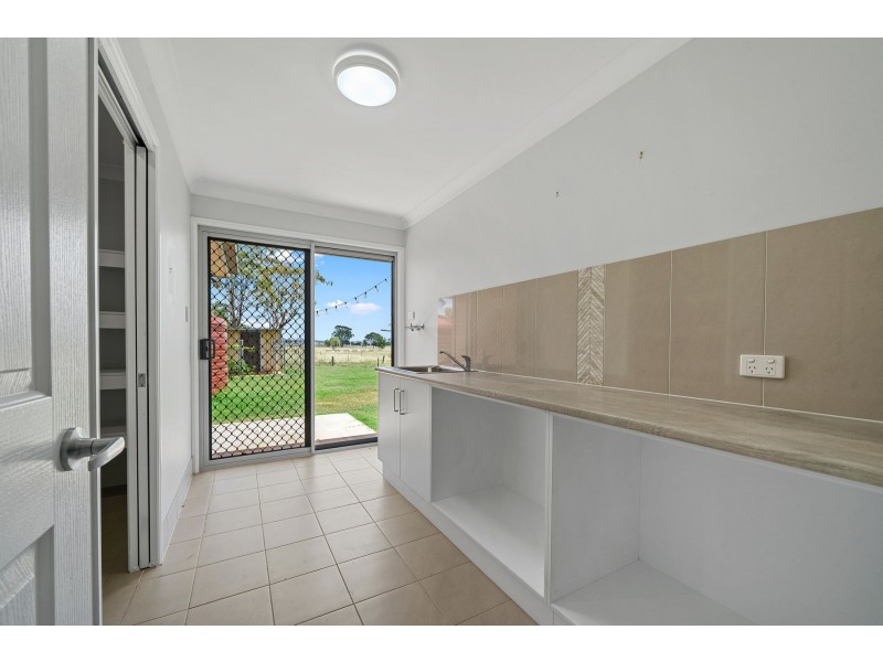 34 Gowrie Mountain School Rd, Kingsthorpe QLD 4400