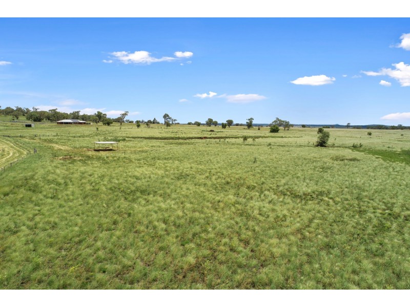 34 Gowrie Mountain School Rd, Kingsthorpe QLD 4400