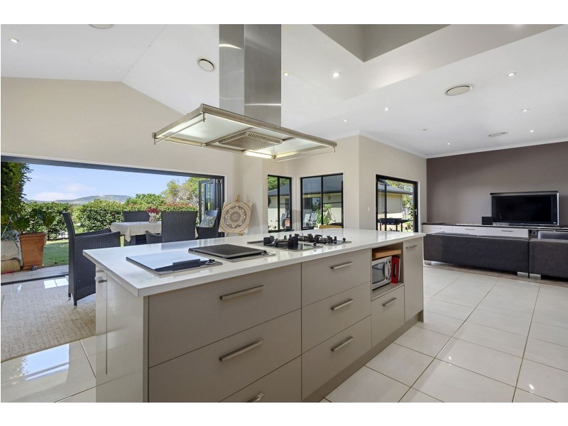 24 George Street, Helidon QLD 4344