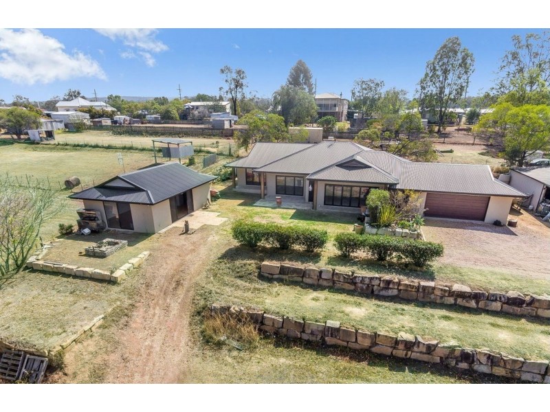 24 George Street, Helidon QLD 4344