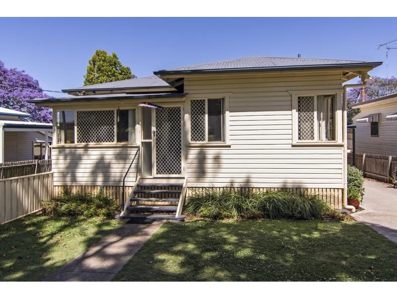 273A Geddes St, Centenary Heights QLD 4350