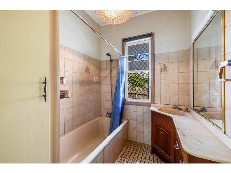 156 Mackenzie Street, East Toowoomba QLD 4350