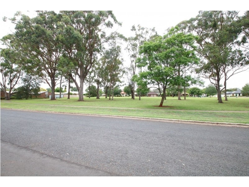 15 Cypress Street, Rangeville QLD 4350