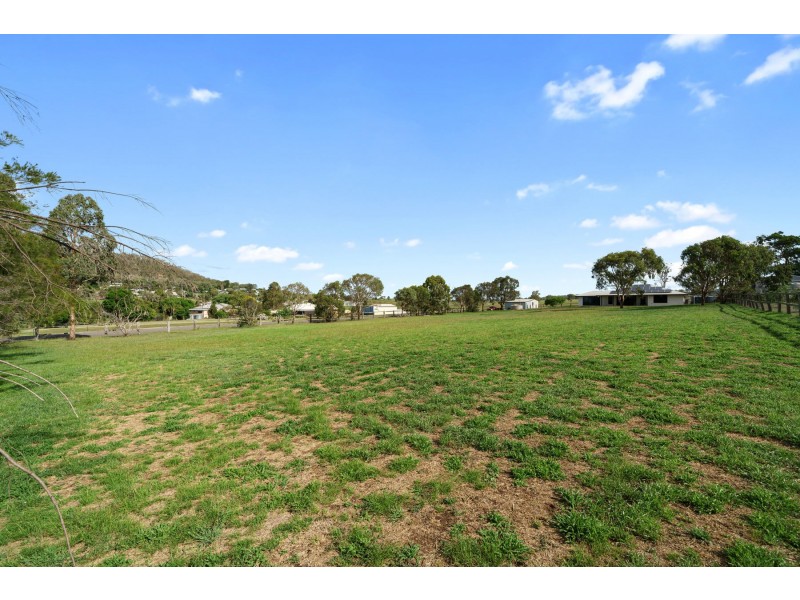 16 Barton Street, Greenmount QLD 4359