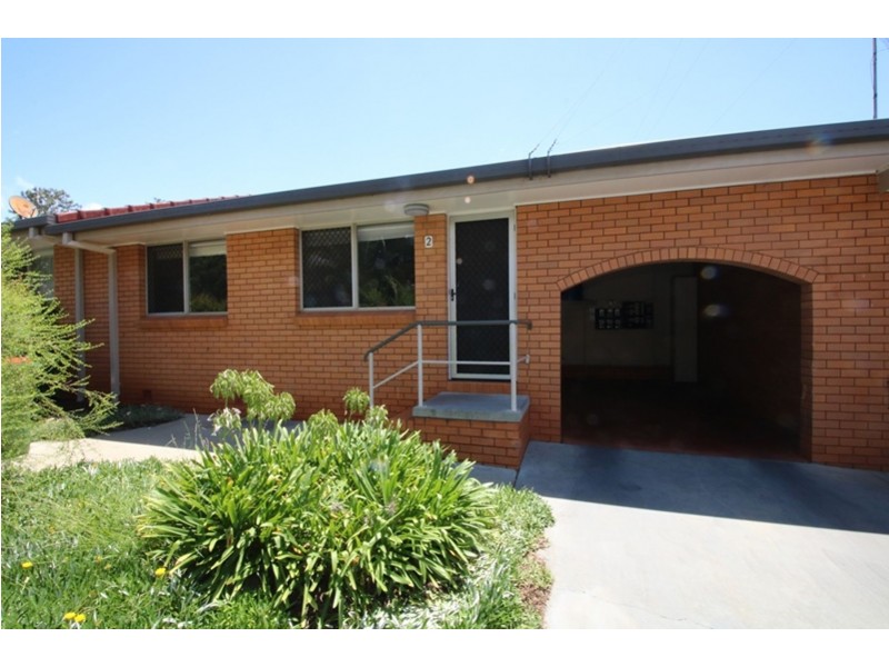 2/14 Healy Street, South Toowoomba QLD 4350