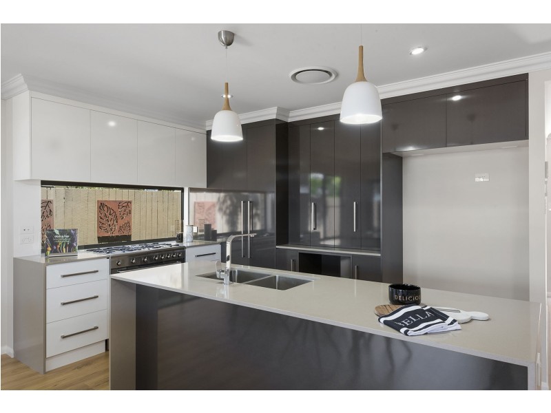 4/194 Alderley Street, Centenary Heights QLD 4350