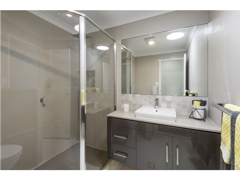 4/194 Alderley Street, Centenary Heights QLD 4350