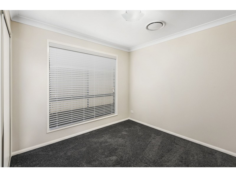 4/194 Alderley Street, Centenary Heights QLD 4350