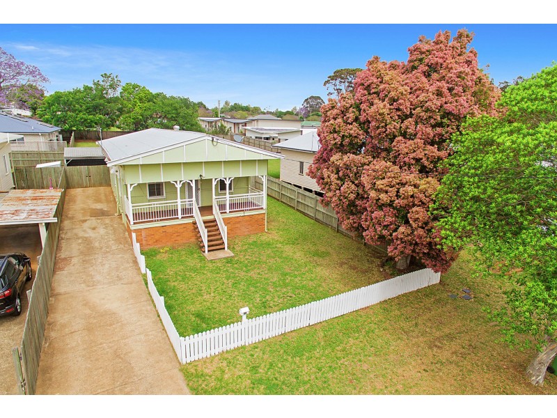 24 Swallow Court, Newtown QLD 4350