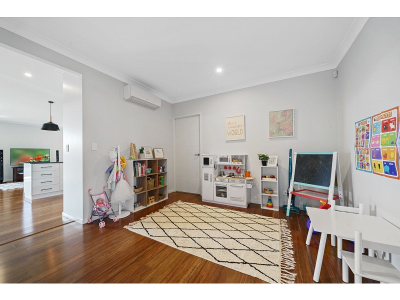 68 Calypso Crescent, Middle Ridge QLD 4350