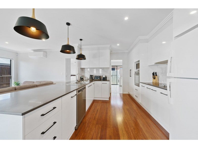 68 Calypso Crescent, Middle Ridge QLD 4350