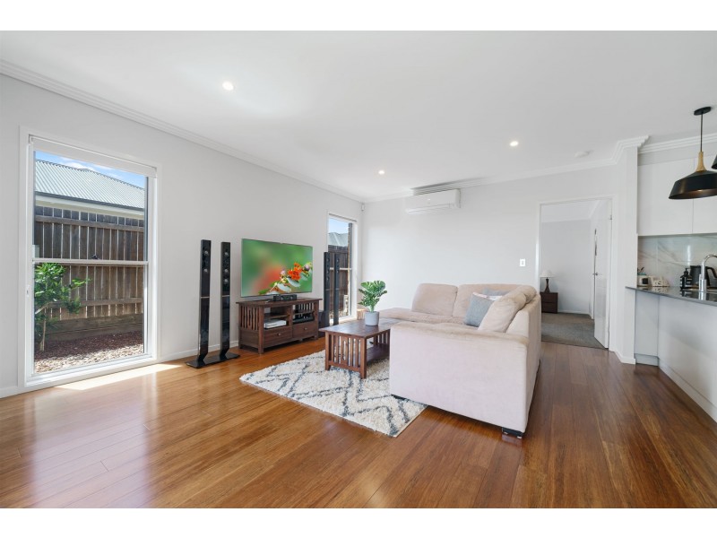 68 Calypso Crescent, Middle Ridge QLD 4350