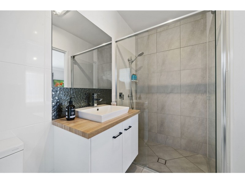 68 Calypso Crescent, Middle Ridge QLD 4350