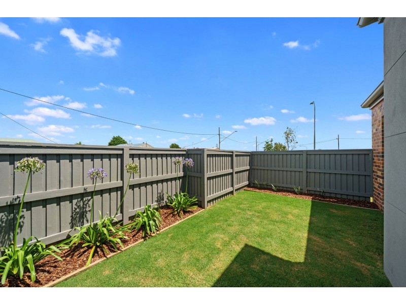 68 Calypso Crescent, Middle Ridge QLD 4350
