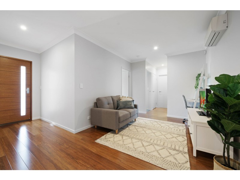 68 Calypso Crescent, Middle Ridge QLD 4350