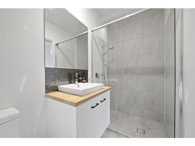68 Calypso Crescent, Middle Ridge QLD 4350