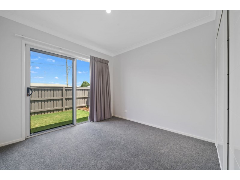 68 Calypso Crescent, Middle Ridge QLD 4350