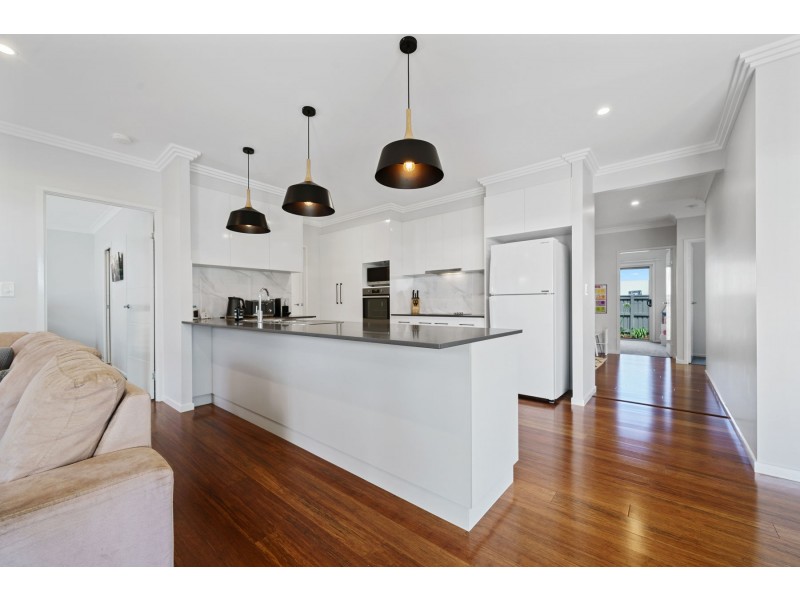 68 Calypso Crescent, Middle Ridge QLD 4350