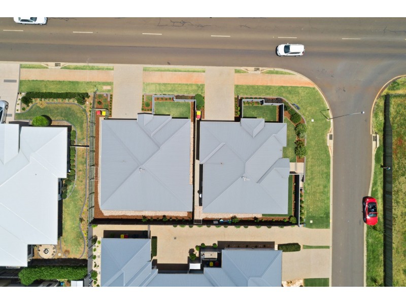 68 Calypso Crescent, Middle Ridge QLD 4350