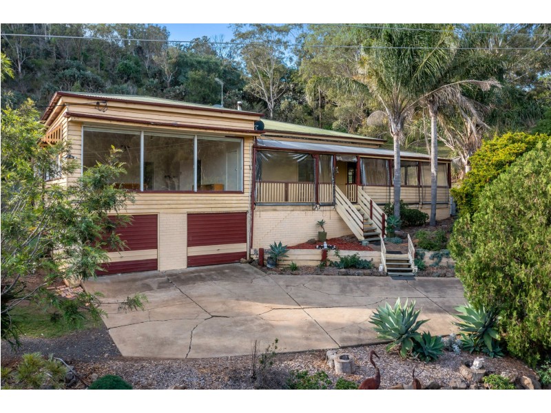 14 Rowland Court, Gowrie Mountain QLD 4350