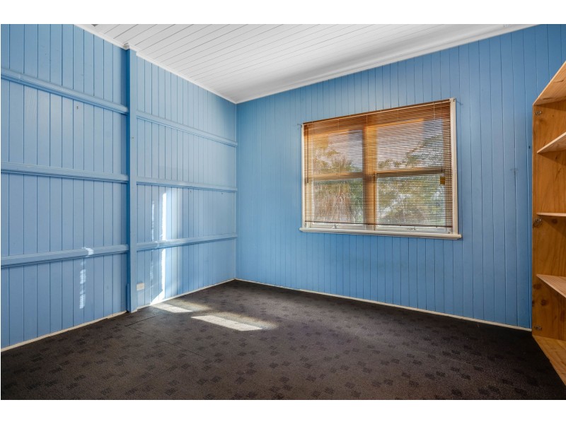 14 Rowland Court, Gowrie Mountain QLD 4350