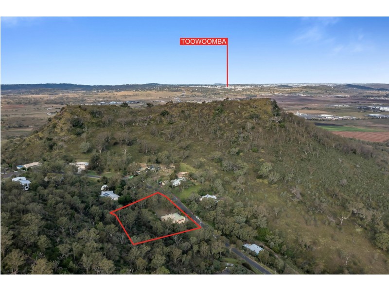 14 Rowland Court, Gowrie Mountain QLD 4350