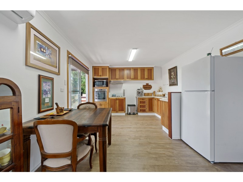 81 Mocatta Street, Goombungee QLD 4354