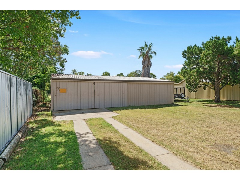 81 Mocatta Street, Goombungee QLD 4354