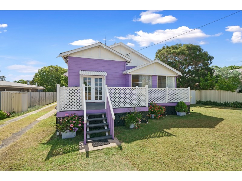 81 Mocatta Street, Goombungee QLD 4354