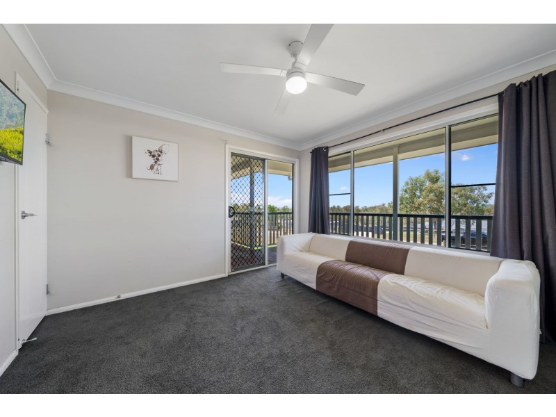 22 Langton Crescent, Oakey QLD 4401