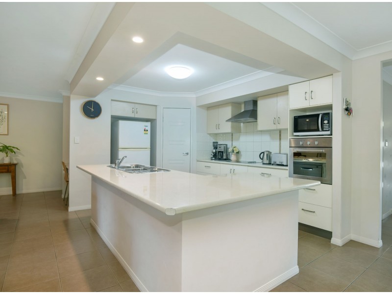 38 Wareena Crescent, Glenvale QLD 4350