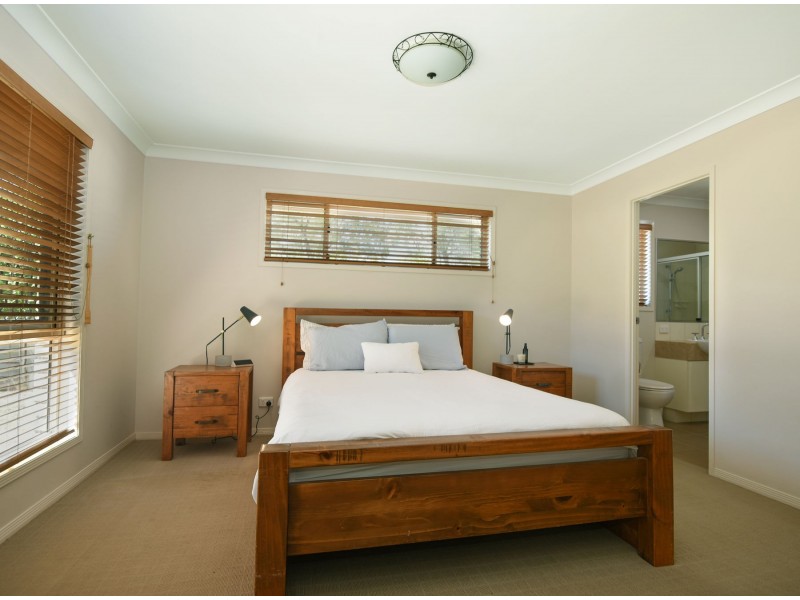 38 Wareena Crescent, Glenvale QLD 4350