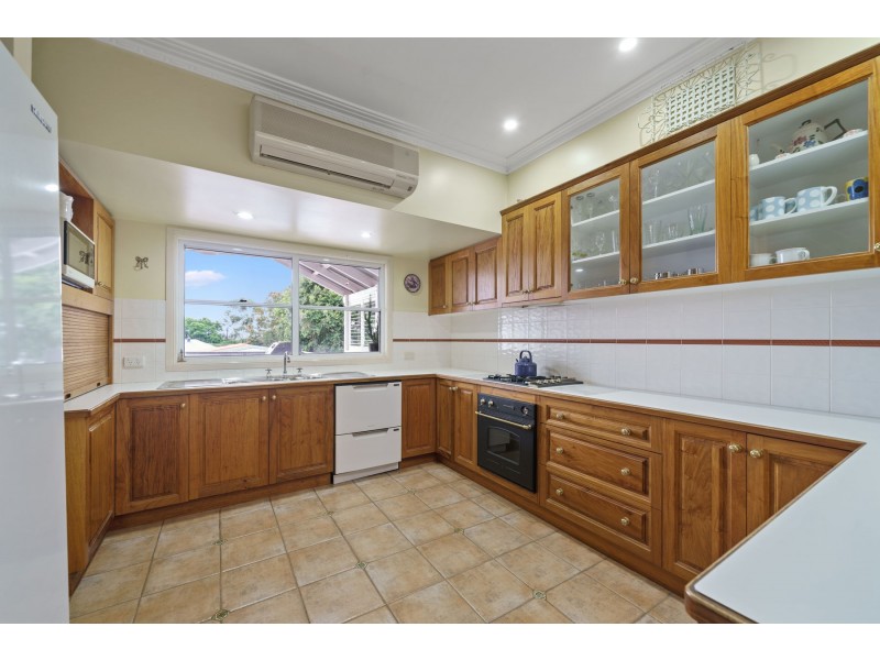14 Alford Street, Mount Lofty QLD 4350