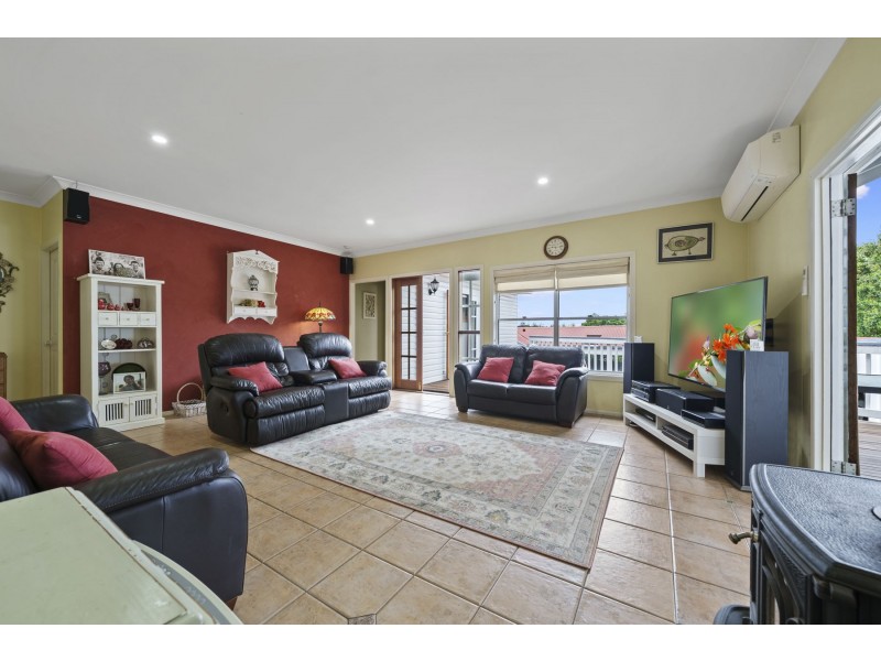14 Alford Street, Mount Lofty QLD 4350