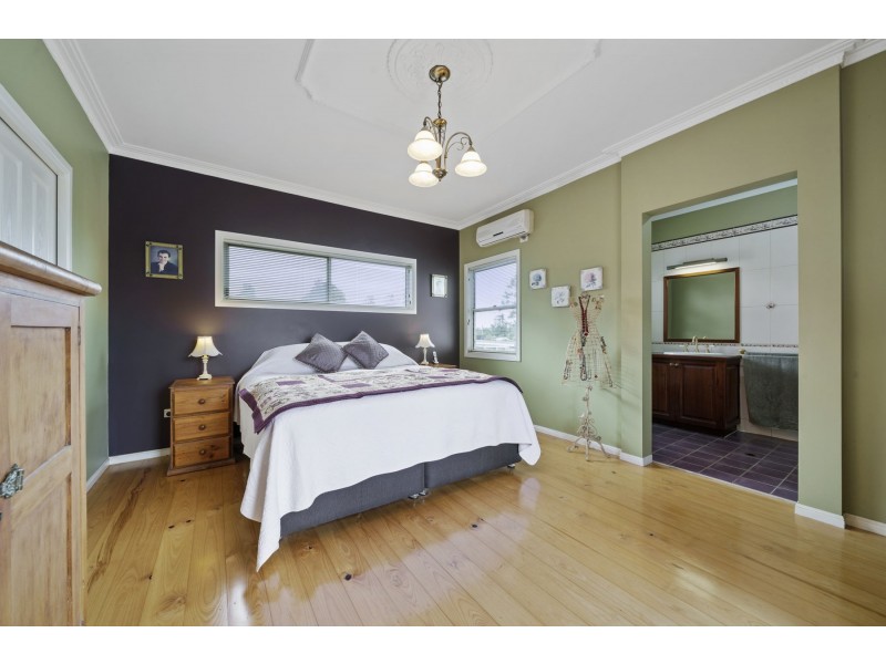14 Alford Street, Mount Lofty QLD 4350