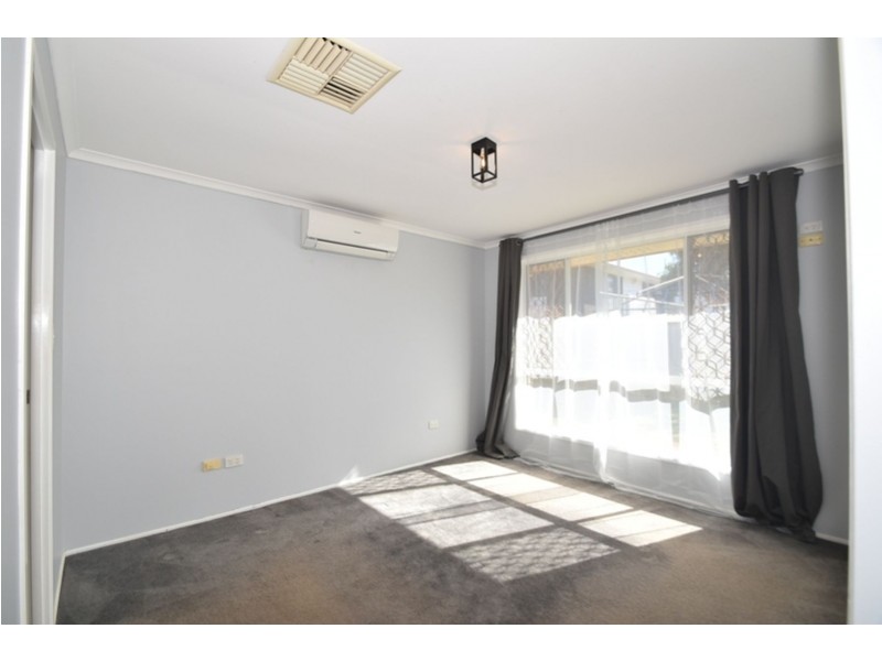 13 Oaklands Court, Glenvale QLD 4350