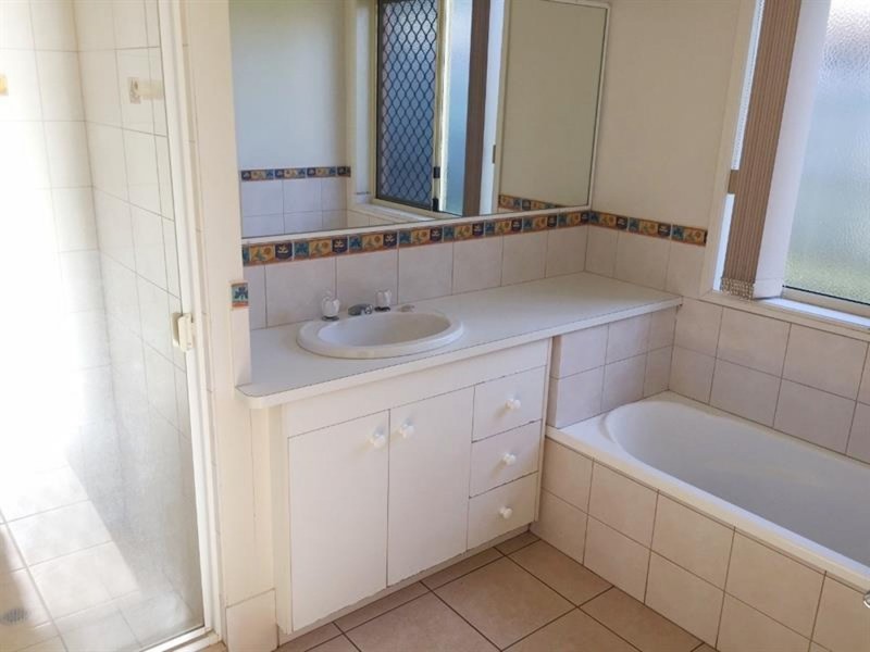 3 Chifley Court, Middle Ridge QLD 4350