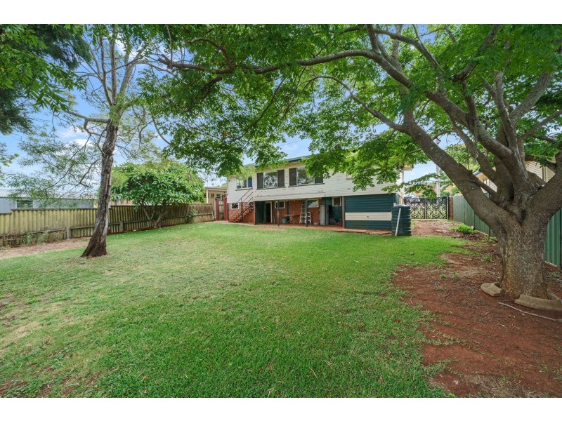 36 Hoey Street, Kearneys Spring QLD 4350