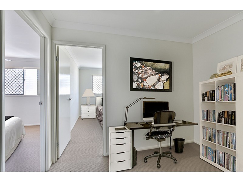 303 Bridge Street, Newtown QLD 4350