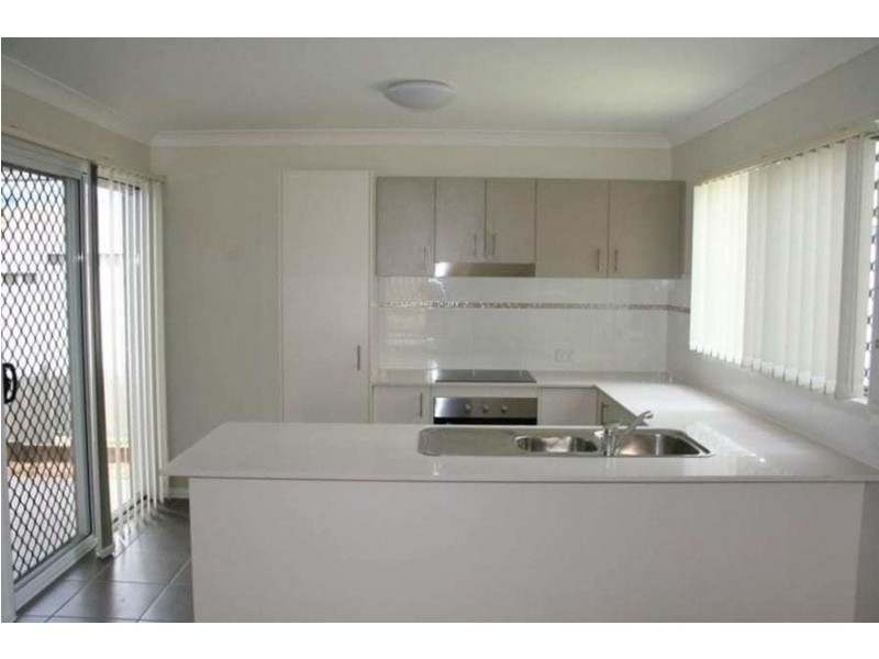 303 Bridge Street, Newtown QLD 4350