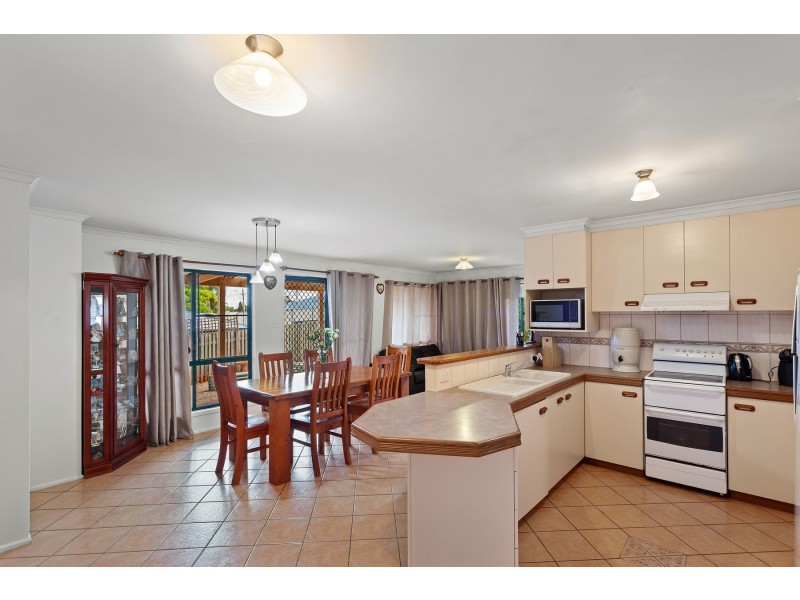 7 Maison Court, Wilsonton Heights QLD 4350