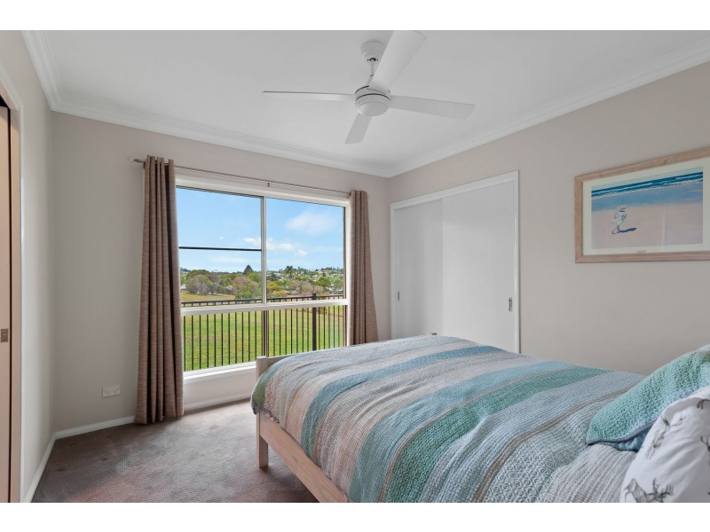 4/15 Cranley Street, South Toowoomba QLD 4350