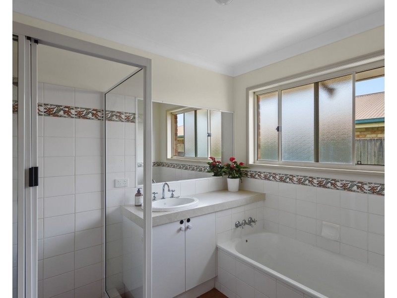 46 Gouldson Drive, Kearneys Spring QLD 4350