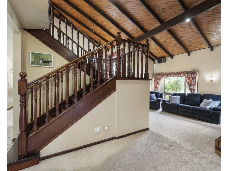 6-8 Coverdale Crescent, Cotswold Hills QLD 4350