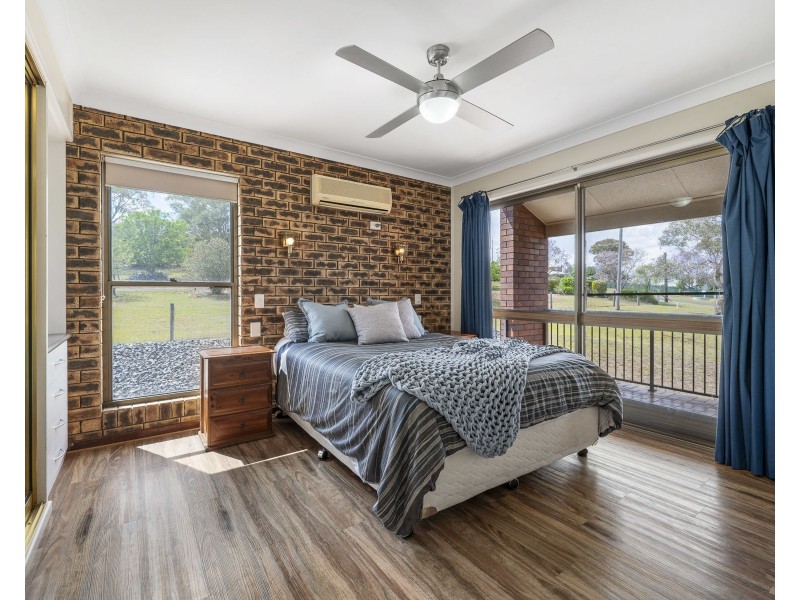 6-8 Coverdale Crescent, Cotswold Hills QLD 4350