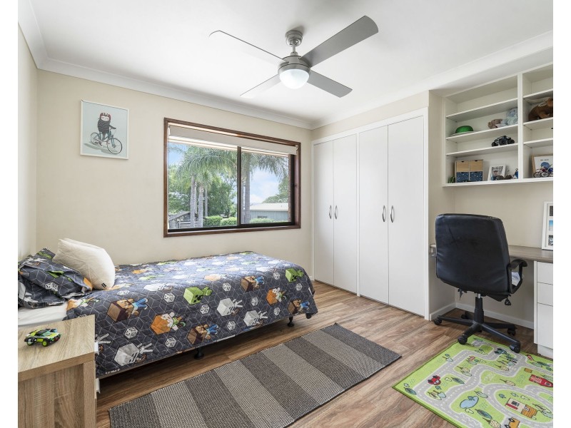 6-8 Coverdale Crescent, Cotswold Hills QLD 4350