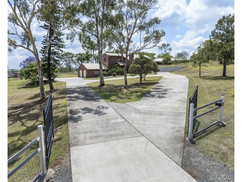 6-8 Coverdale Crescent, Cotswold Hills QLD 4350