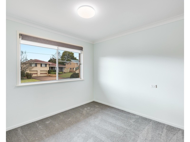 8 Parsons Street, Rangeville QLD 4350