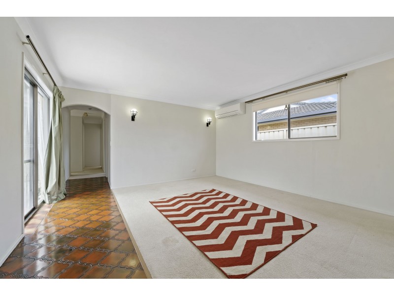 1 Collard Court, Darling Heights QLD 4350