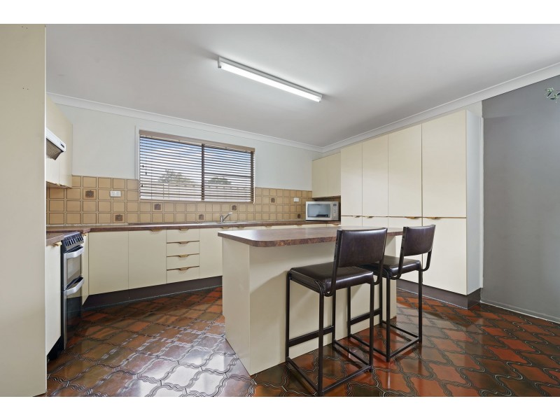 1 Collard Court, Darling Heights QLD 4350